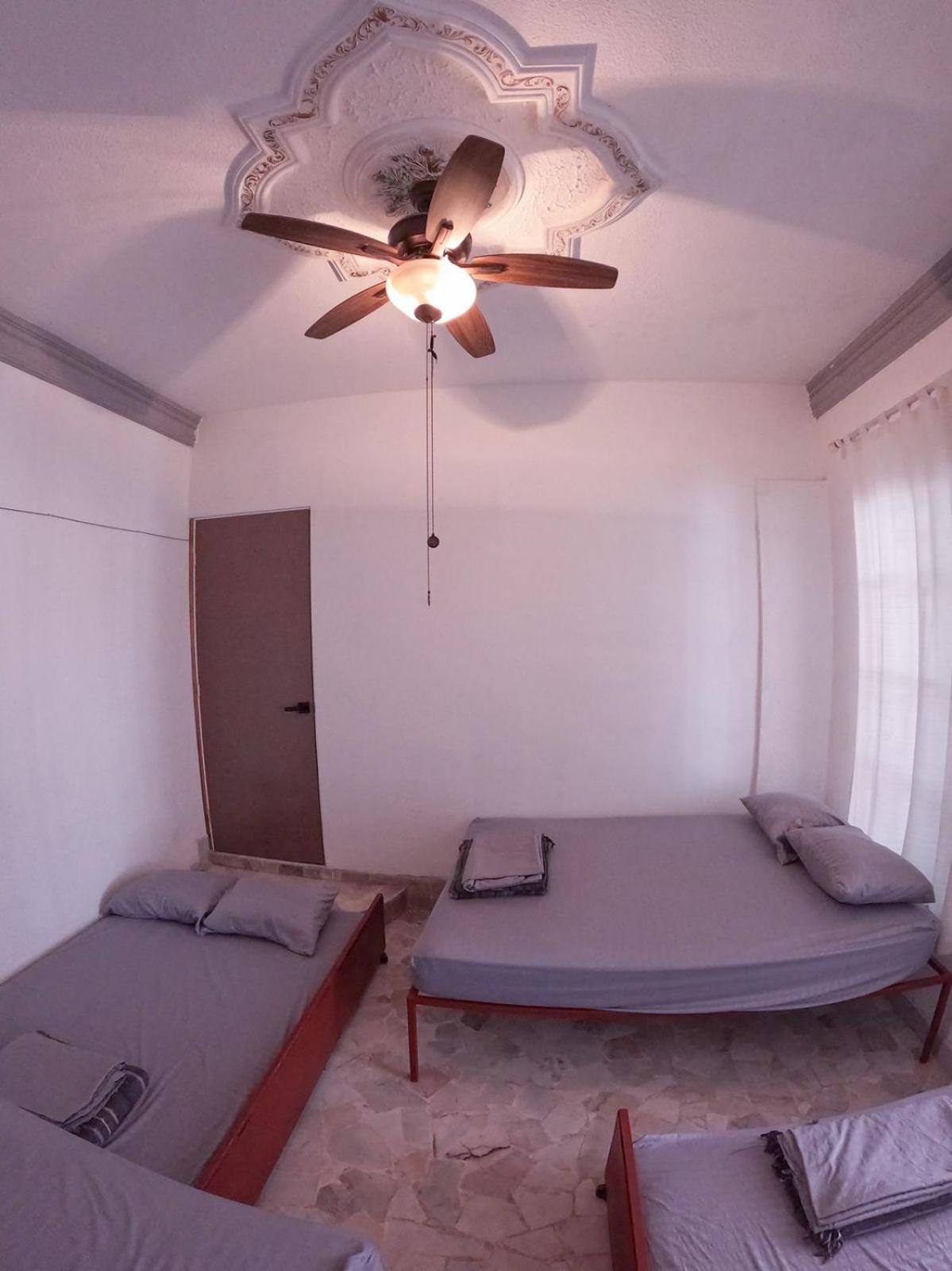 Mini Hostal Cultural De マサトラン エクステリア 写真